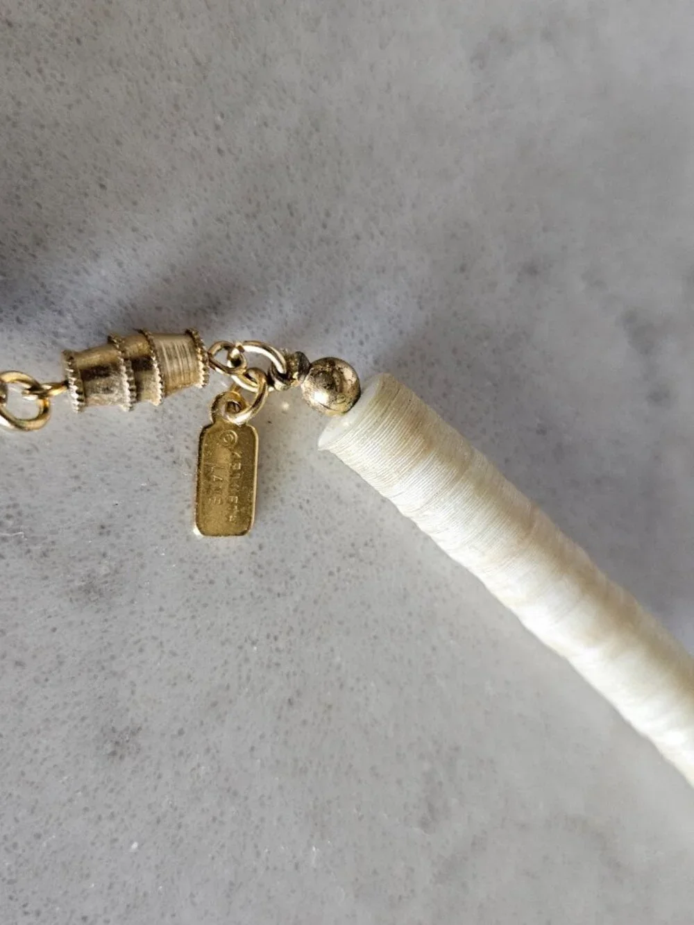 RARE AND VINTAGE KENNETH LANE PUKA / HEISHA SHELL NECKLACE WITH SHELL FRAGMENTS